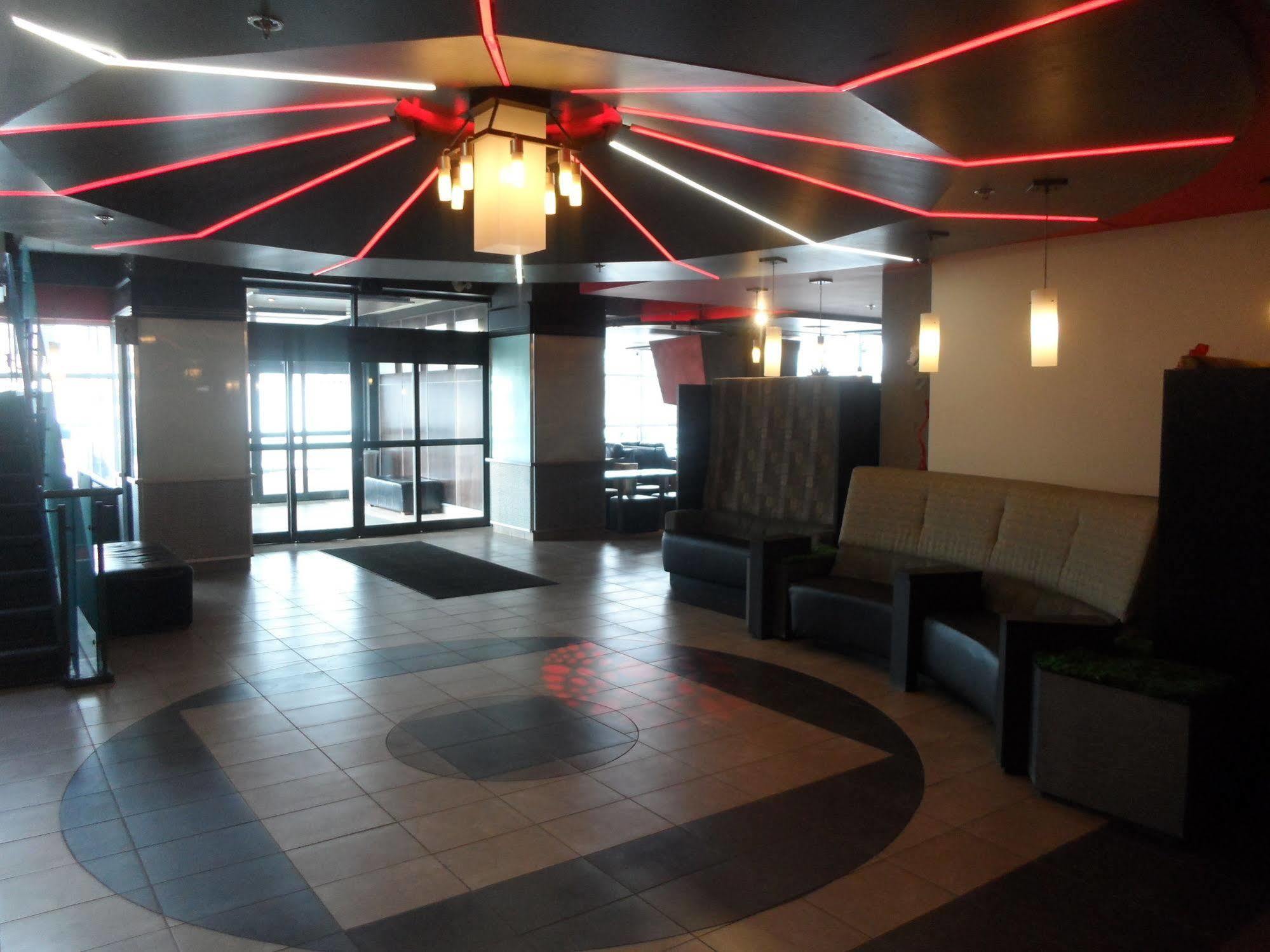 Grand Times Hotel - Aeroport De Quebec Εξωτερικό φωτογραφία